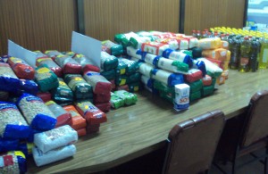 Alimentos Fin de Semana Solidario Cofradia Oración en el Huerto