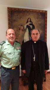 Don Celso con el General Jefe de Zona de la Guardia Civil Jose Antonio Hurtado
