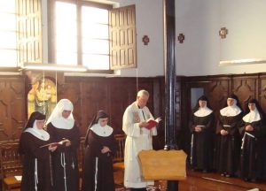 Sor Mª Rocío del Sagrado Corazón de Jesús toma hábito Clarisas Descalzas Badajoz 2