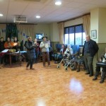 La Cofradía de Chandavila (La Codosera) visita dos residencias de ancianos el Día de Reyes