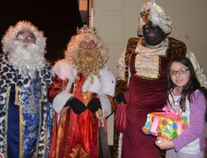 La Hermandad de Jesús Obrero reparte juguetes  a los niños más necesitados