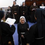 La hermana Rocío de Jesús toma los hábitos