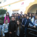 Alumnos del IES Extremadura, de Mérida, visitan el centro de transeúntes Padre Cristóbal