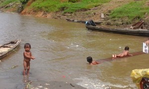 Monseñor Travieso, Obispo del Vicariato  de San José del Amazonas, pide nuestra ayuda