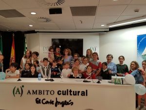 El programa ‘Hora Feliz’, de Radio María, se realizó desde el aula-cultural de El Corte Inglés, en Badajoz