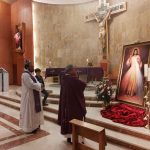 Entregado un cuadro de la Divina Misericordia al centro penitenciario de Badajoz