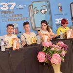El libro «Biblia emoji» se ha presentado en la Feria del Libro de Badajoz