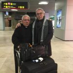 Salvaleón y Salvatierra entregan 12.000 euros al misionero diocesano Fernando Cintas