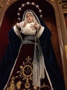 Una cuadrilla de costaleros sevillanos se ofrece para sacar a la Virgen de los Dolores en Monesterio