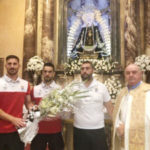 El C.D Badajoz realizó una ofrenda floral a la patrona de la ciudad