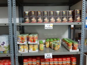 La Cáritas parroquial de Los Santos de Maimona ha abierto un economato solidario
