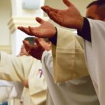El arzobispo de Mérida-Badajoz invita a los sacerdotes a donar una parte de sus sueldos para los que sufren por la pandemia