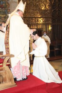 José Manuel Álvarez González, ordenado sacerdote por D. Celso Morga en la catedral de Badajoz