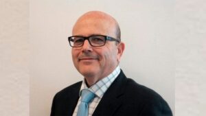 El laico emeritense Maximino Caballero Ledo, número dos de la Secretaría de Economía