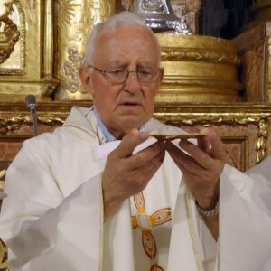 Falleció el sacerdote José María García Maya