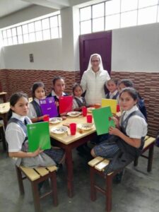 Niños y jóvenes de Puebla de la Calzada, solidarios con las Formacionistas en Perú