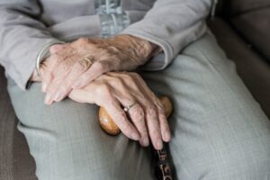 El Arzobispo escribe una carta a los mayores