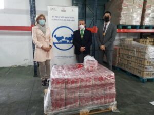La Hermandad del Descendimiento de Badajoz dona 400 kilos de arroz al Banco de Alimentos