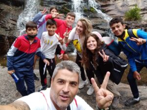Corte de Peleas organizó su campamento parroquial