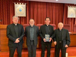El sacerdote José Ignacio López-Navarrete presentó su tesis de licenciatura en Teología