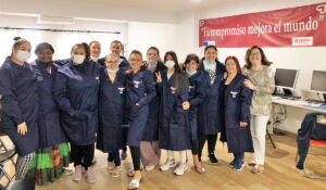 15 personas se forman en el cuidado de mayores gracias a Cáritas Diocesana