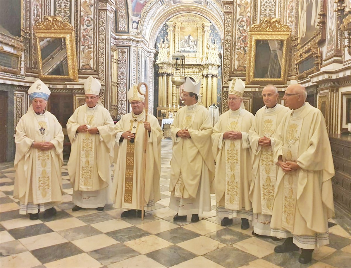 D. Celso Morga asistió a Guadalupe en el Día de Extremadura