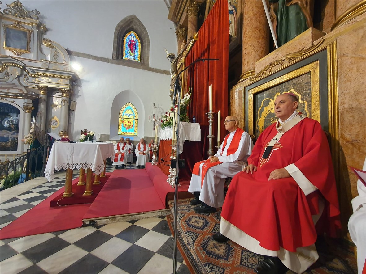 D. Celso Morga celebra al Cristo de la Reja en Segura de León