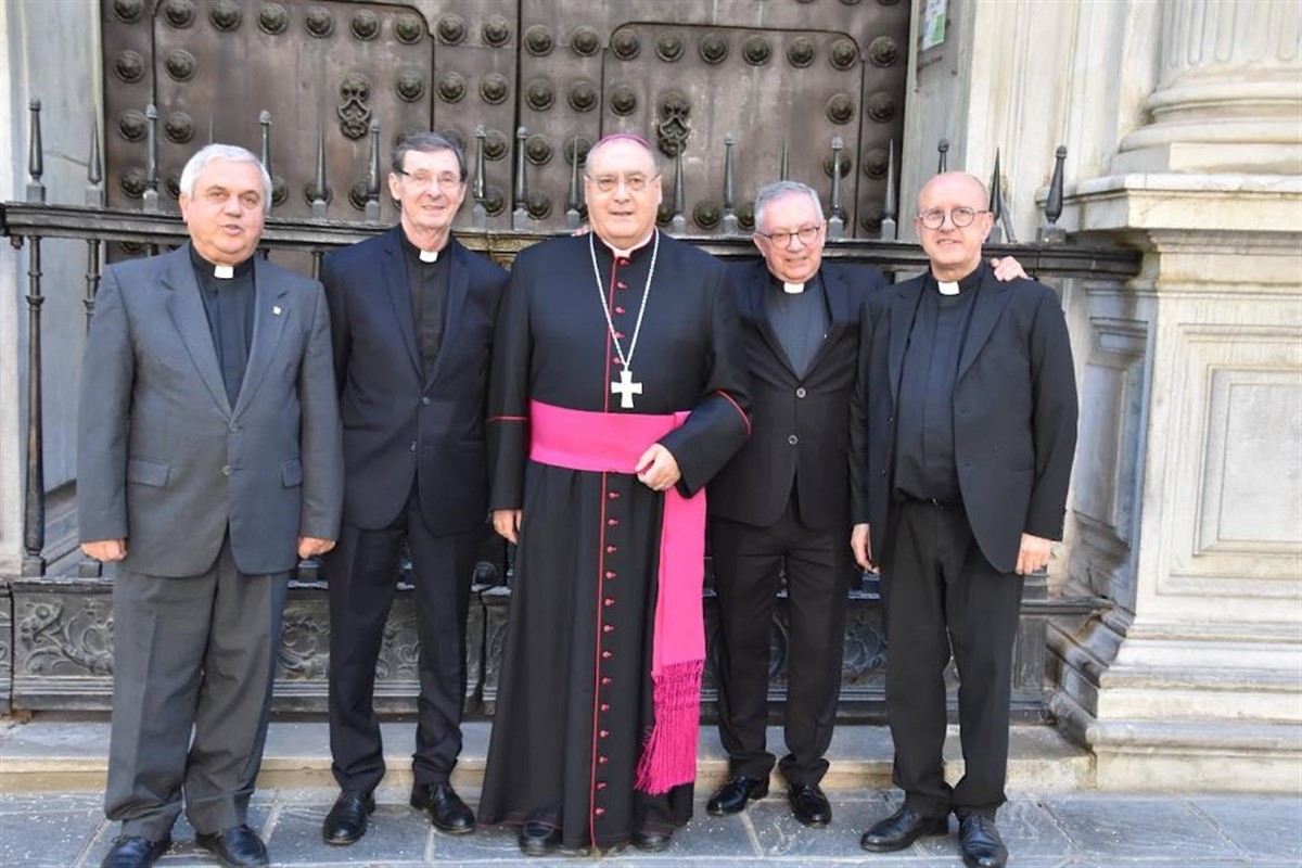 Monseñor José María Gil Tamayo tomó posesión como obispo coadjutor de Granada