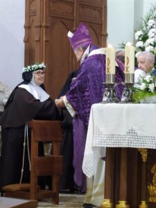 Sor Inmaculada de la Eucaristía, clarisa descalza, cumple 75 años de su profesión