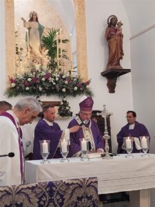 D. Celso inaugura la restauración del templo parroquial de Táliga