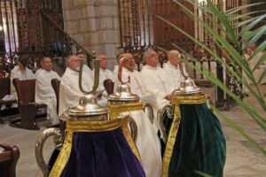 D. Celso Morga presidió la Misa Crismal en la Catedral