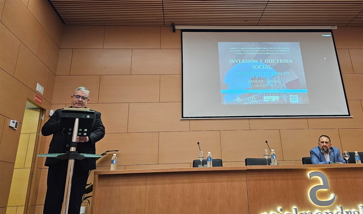 D. José Rodríguez participó en unas jornadas sobre «Inversión y Doctrina Social»