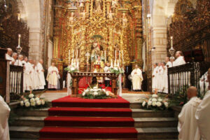 Don Celso presidió la Misa en honor de san Juan en la Catedral