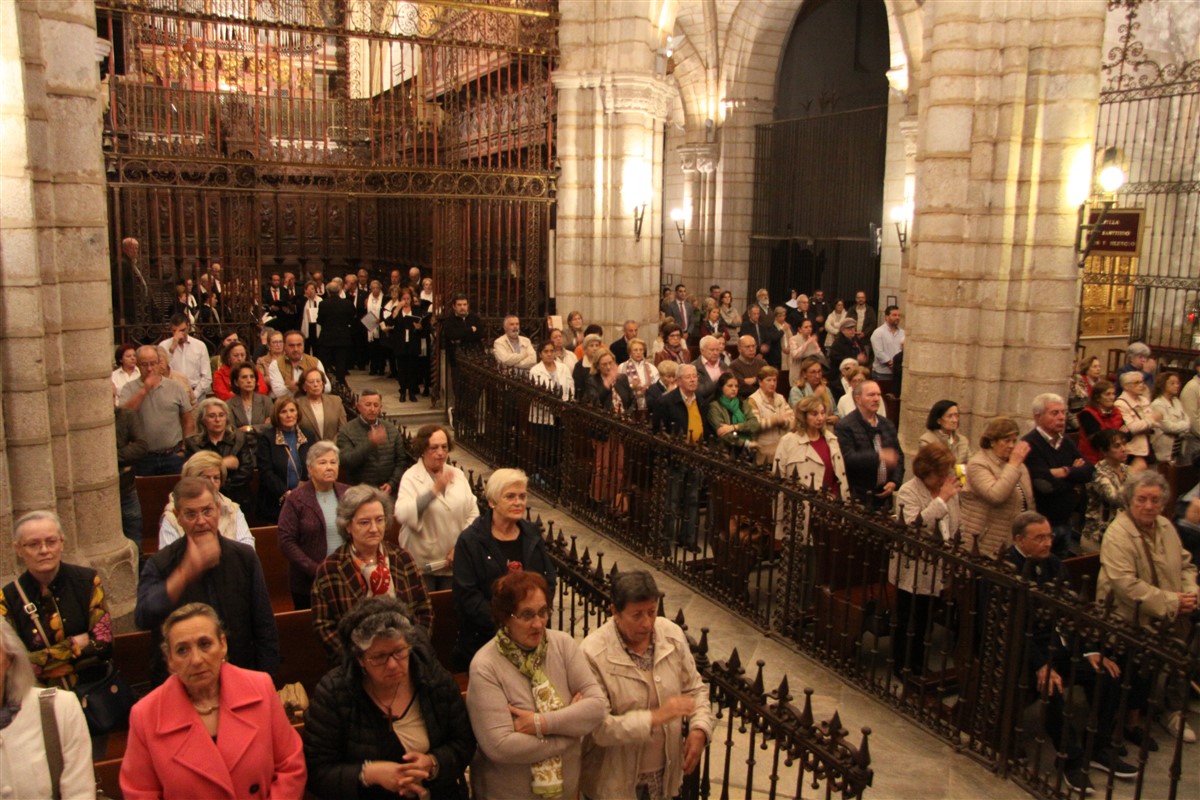 La Catedral se llenó para rezar por los damnificados por la DANA