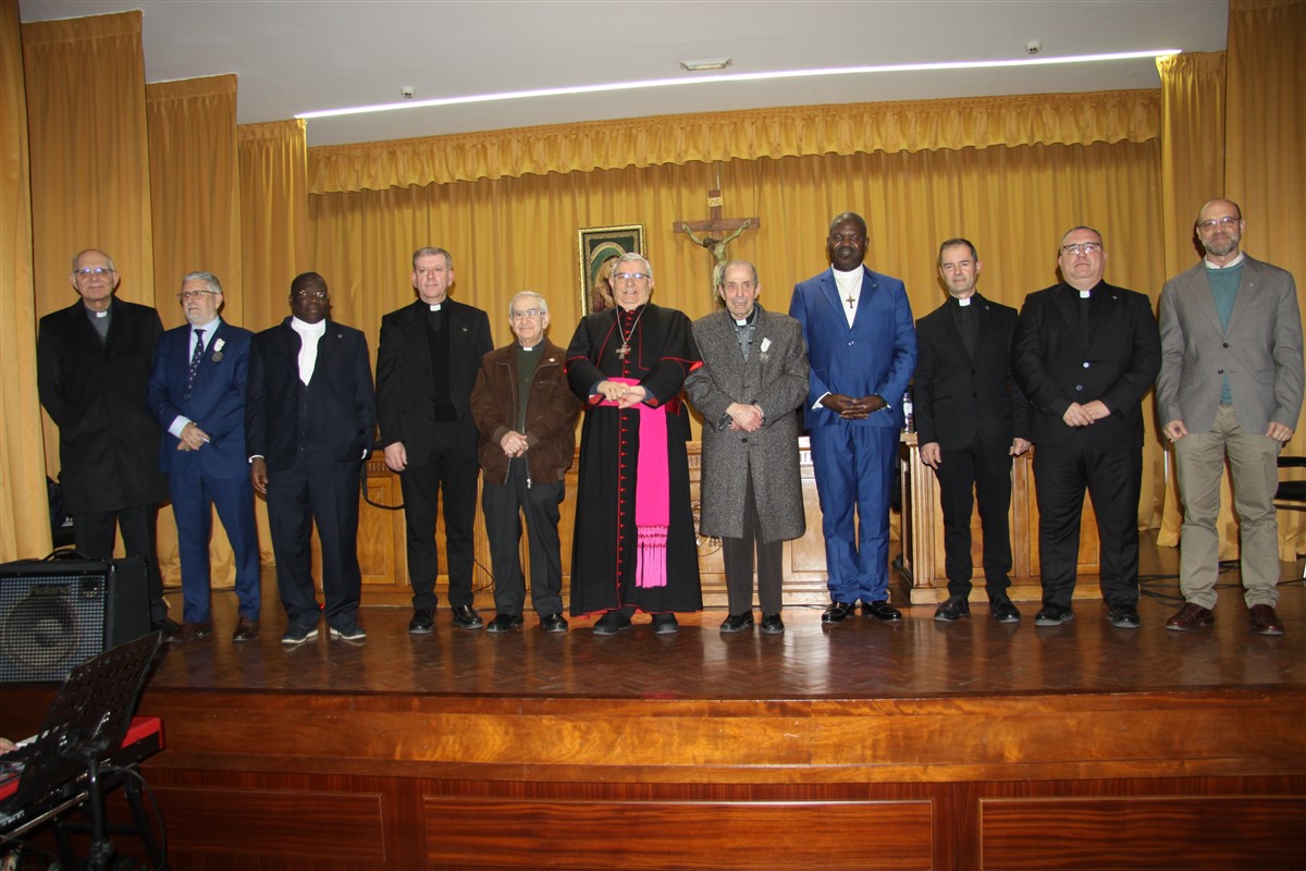 Homenaje a los sacerdotes que cumplen 25 y 50 años como presbíteros