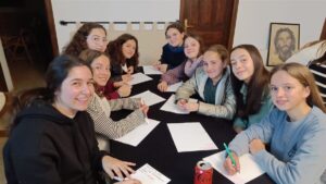 32 chicas trabajan su proyecto personal gracias al proyecto Siquem, del PDAV