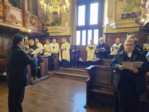 El Arzobispo visita el Colegio Corpus Christi de Valencia en la fiesta de san Juan de Ribera