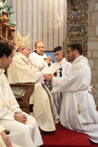 Alejandro Campos fue ordenado sacerdote en la Catedral de Badajoz