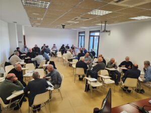 Sacerdotes diocesanos se forman en cómo trabajar mejor en equipo