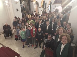 Valencia de Mombuey recibe la visita pastoral de Don José