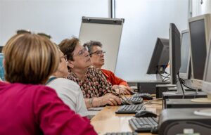 Cáritas Diocesana de Mérida-Badajoz acompañó a más de 300 mujeres a través de 20 proyectos en 2025