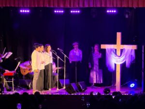 Emoción y oración en Badajoz: así fue el concierto ‘Pasión’ de Hakuna Group Music