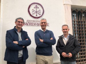 Pedro Huerta visitó tres centros educativos diocesanos en el marco del proyecto “Más Cerca”