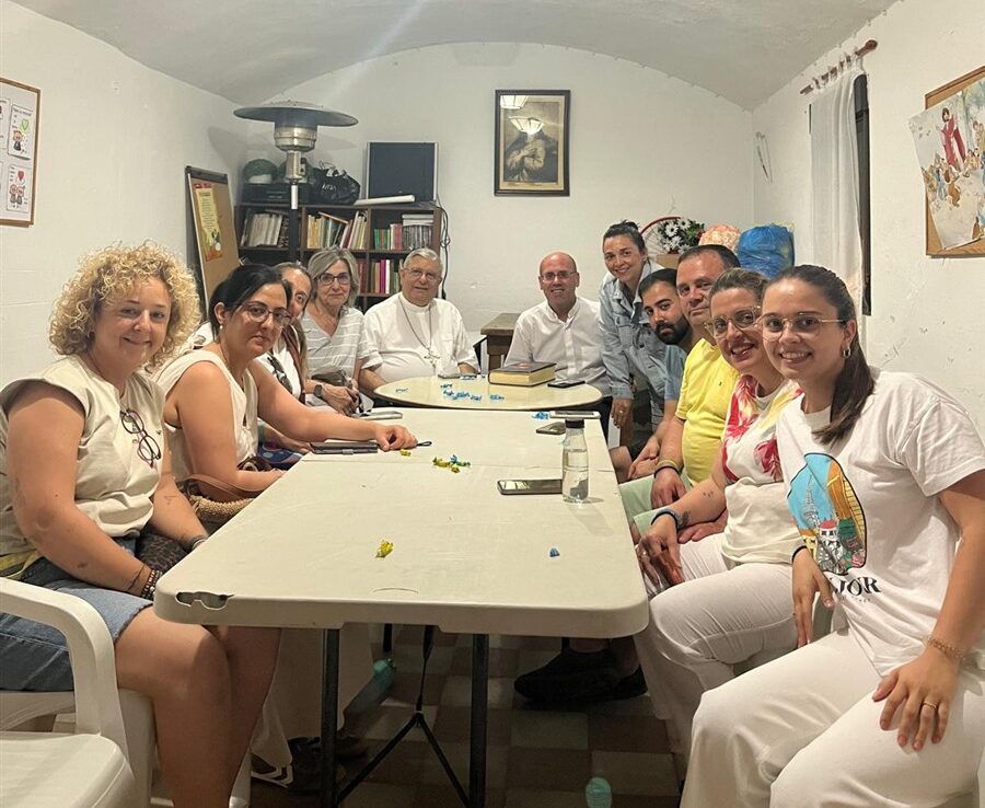 El Arzobispo participó en un encuentro de catequesis de…