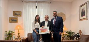 La ONCE de Extremadura presentó al Arzobispo el cupón dedicado a la visita del Papa León XIV a España