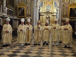 Guadalupe reúne a Extremadura en torno a su Patrona