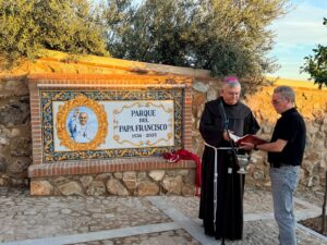 Hornachos dedica un parque al papa Francisco